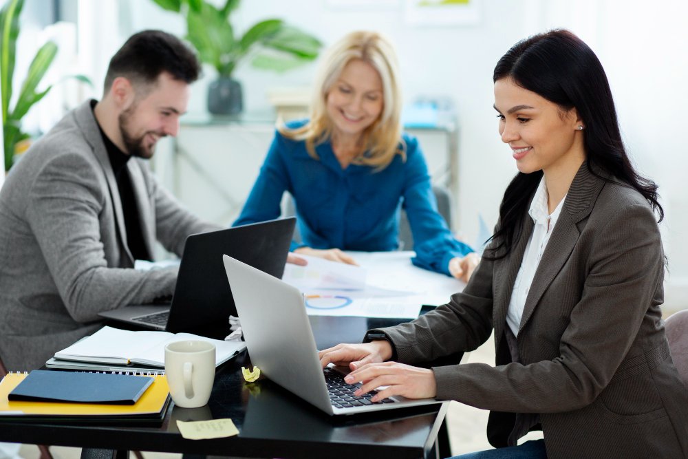 Contratación-Administración-de-Equipos En Dispersión en la Construcción